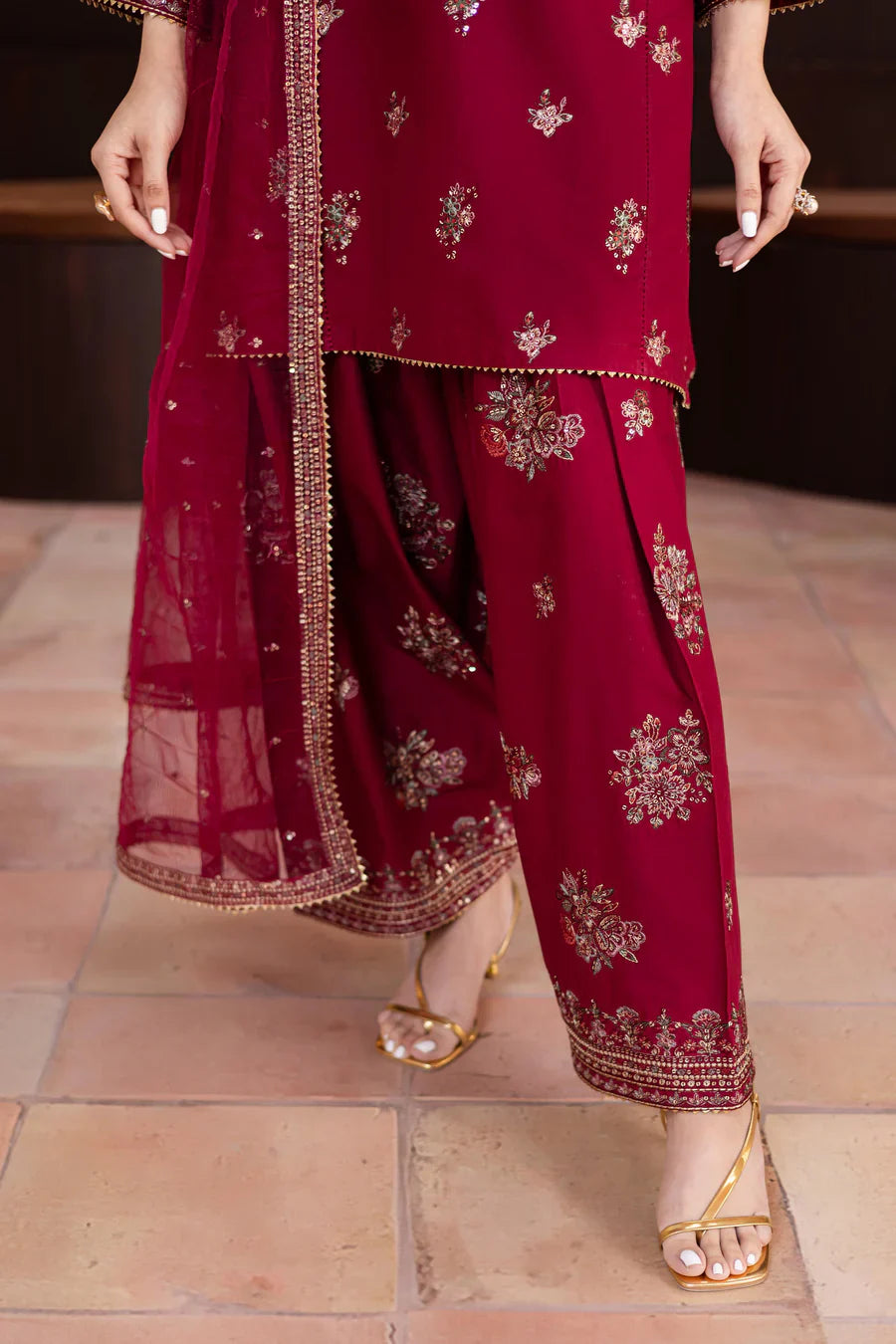 Shazneen – Deep Maroon Embroidered 3Pc Suit