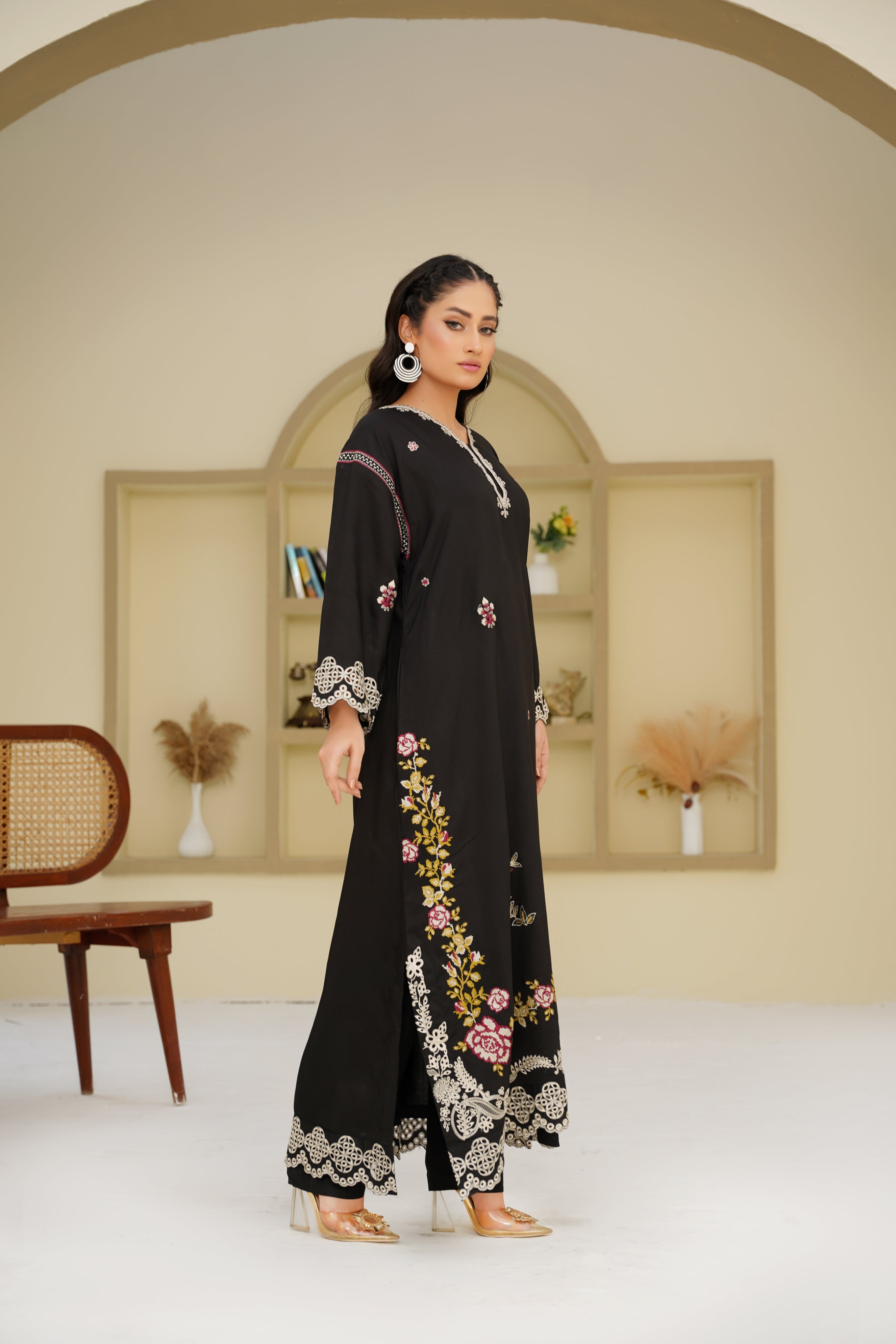 Midnight Bloom – 2Pc Embroidered Suit