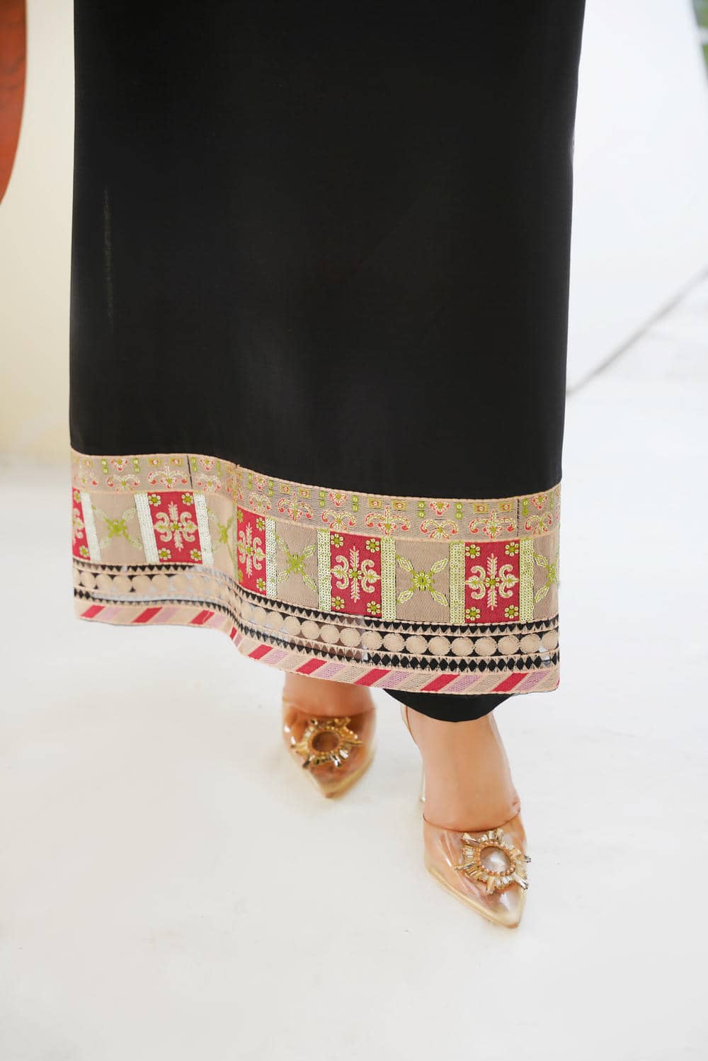 Noir Elegance – 2Pc Embroidered Suit