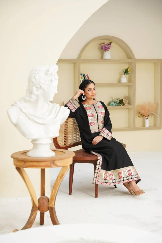 Noir Elegance – 2Pc Embroidered Suit