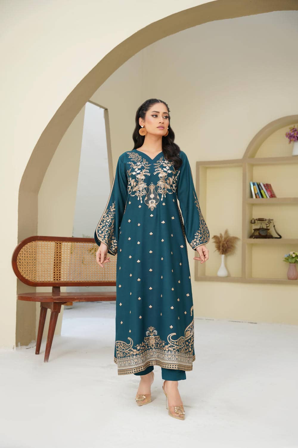 Maya Teal – 2Pc Embroidered Suit
