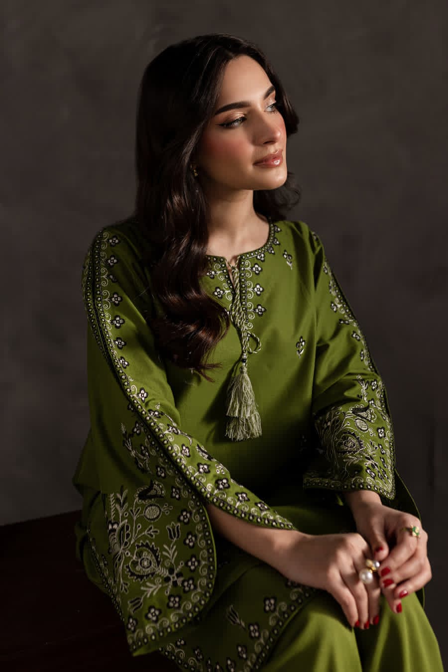 Emerald Green Embroidered 2-Piece Salwar Kameez Suit