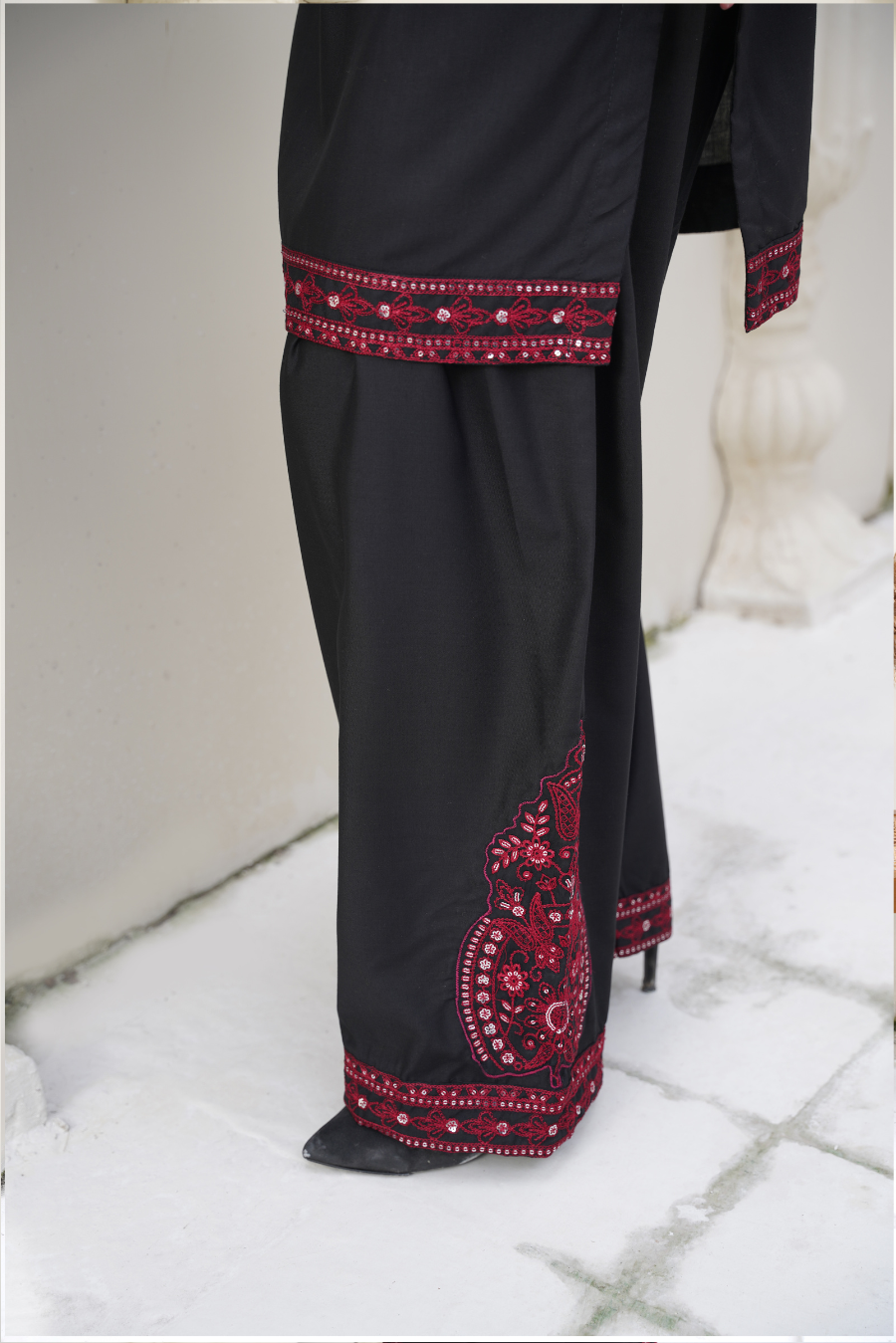 ✨ Zaria – Black & Maroon Embroidered 2Pc Suit | Formal Pret