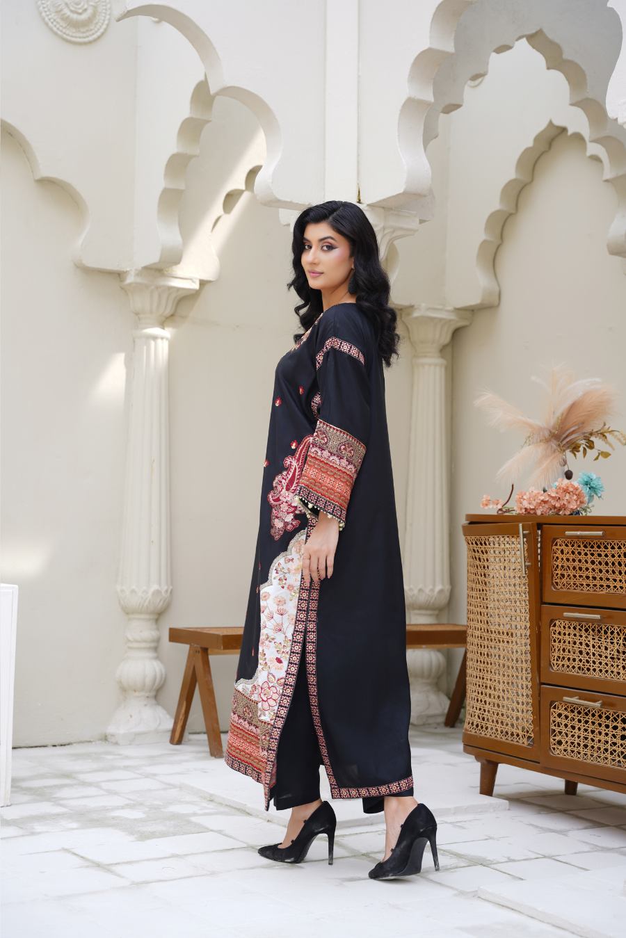 Zareen – Black Viscose 2Pc Suit | Ready to Wear